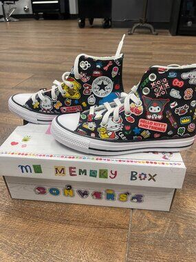 Converse x Hello Kitty & Friends High Tops NWT Women's 6